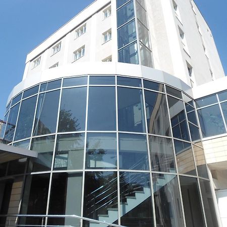 Hotel Nord Ploieşti Kültér fotó