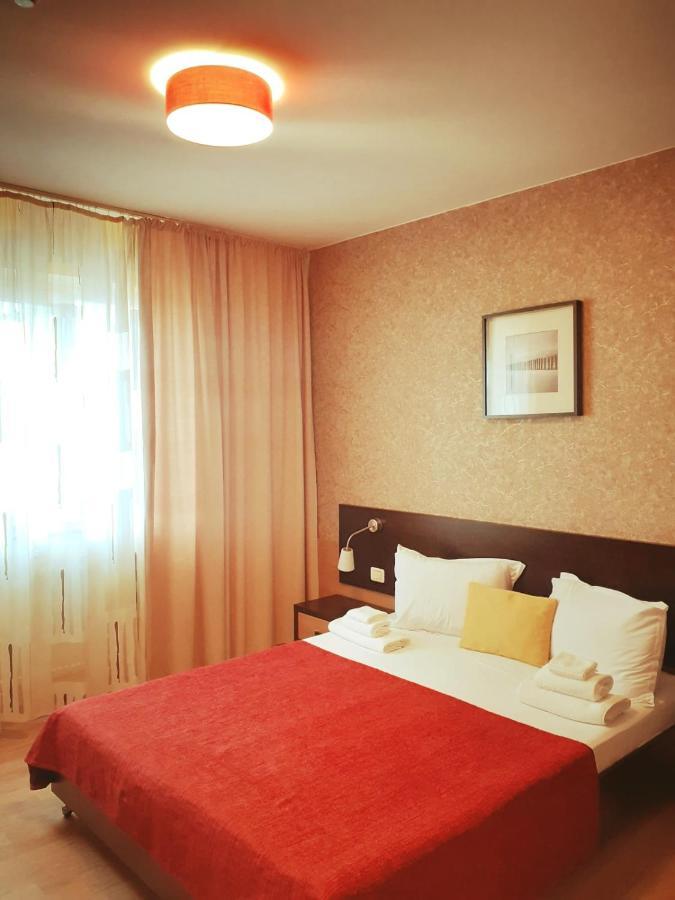 Hotel Nord Ploieşti Kültér fotó