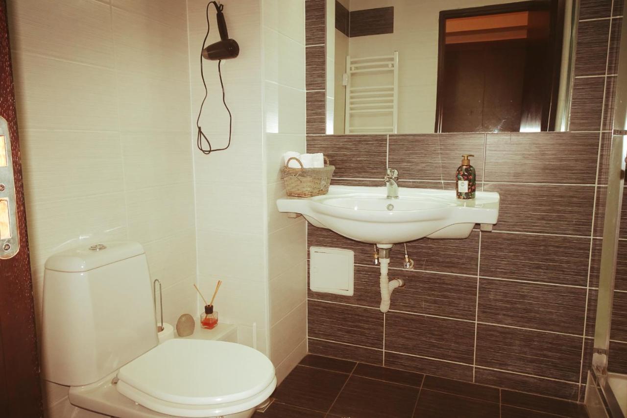 Hotel Nord Ploieşti Kültér fotó