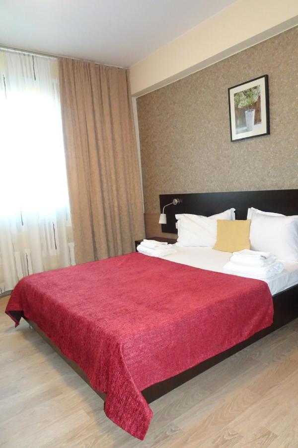 Hotel Nord Ploieşti Kültér fotó