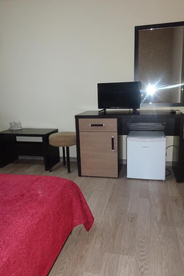 Hotel Nord Ploieşti Kültér fotó