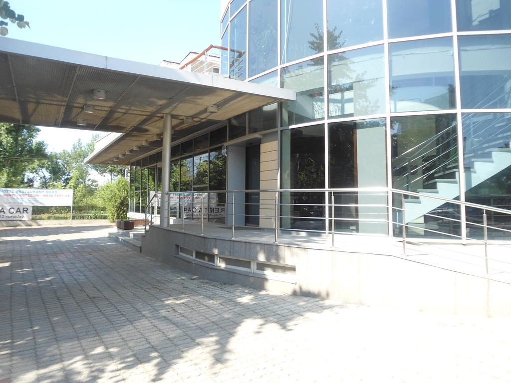 Hotel Nord Ploieşti Kültér fotó
