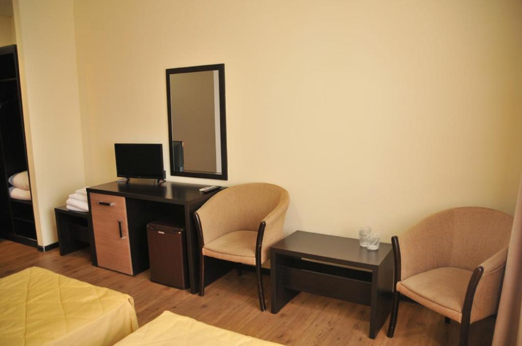 Hotel Nord Ploieşti Kültér fotó